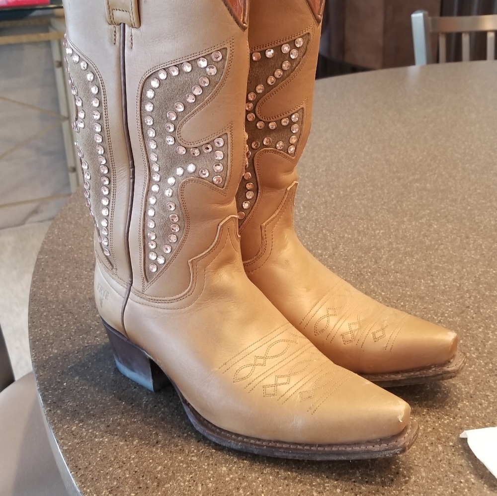 Frye Boots Daisy Duke with Pink Swarovsky Crystal 6.5